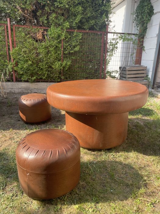 Komplet skorzany stol i pufa