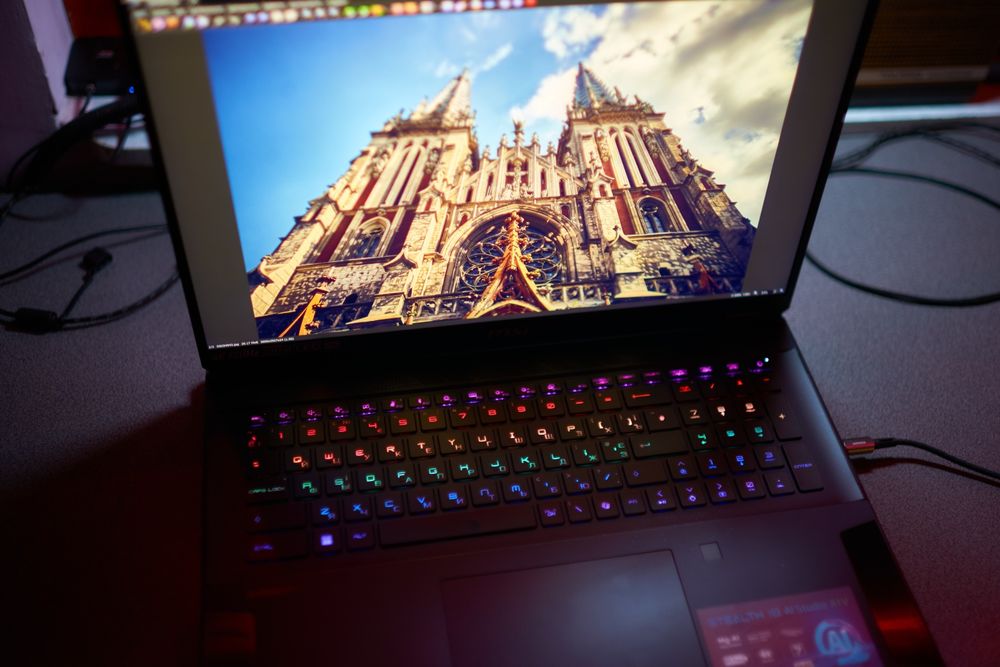MSI Stealth 18 AI Studio A1VGG