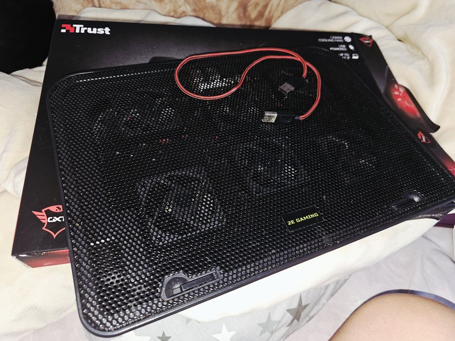 Підставка під ноутбук