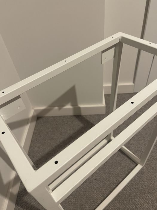 Stelaż pod umywalkę 23x44 cm biały