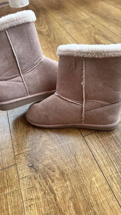 Уги на дівчинку 35 розмір