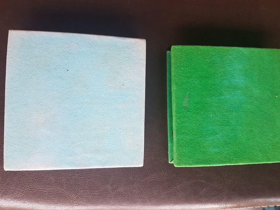 Caixas de fósforos com azulejo