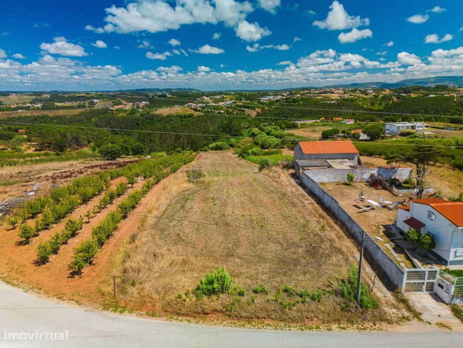 Plot of Land in Usseira