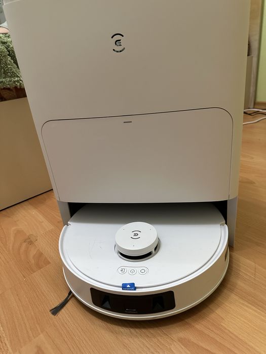 Срочно робот пилосос Deebot t50max pro omini легке бу