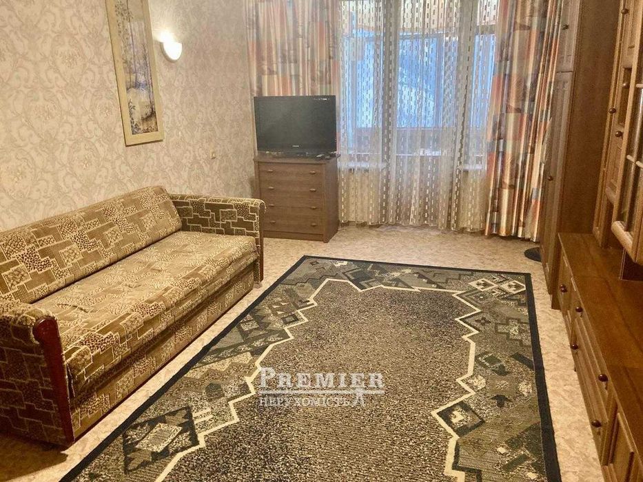 Продам 2-х ком квартиру рядом с парком Шевченко.