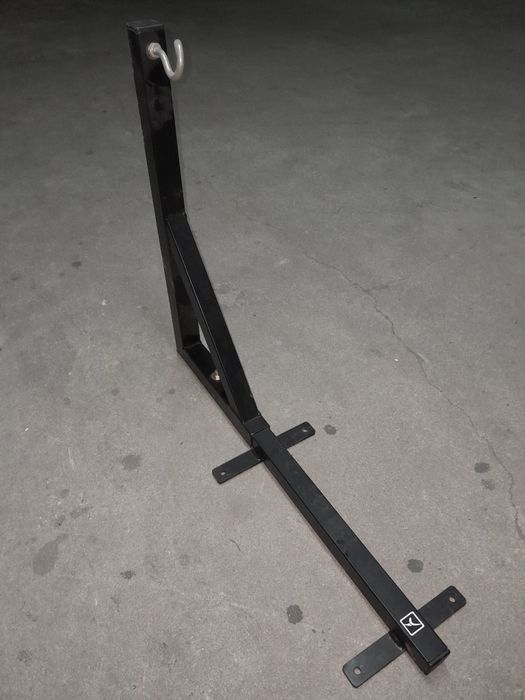 Suporte para saco de boxe
