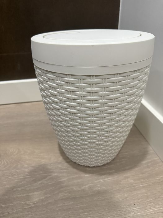 Caixote do lixo wc