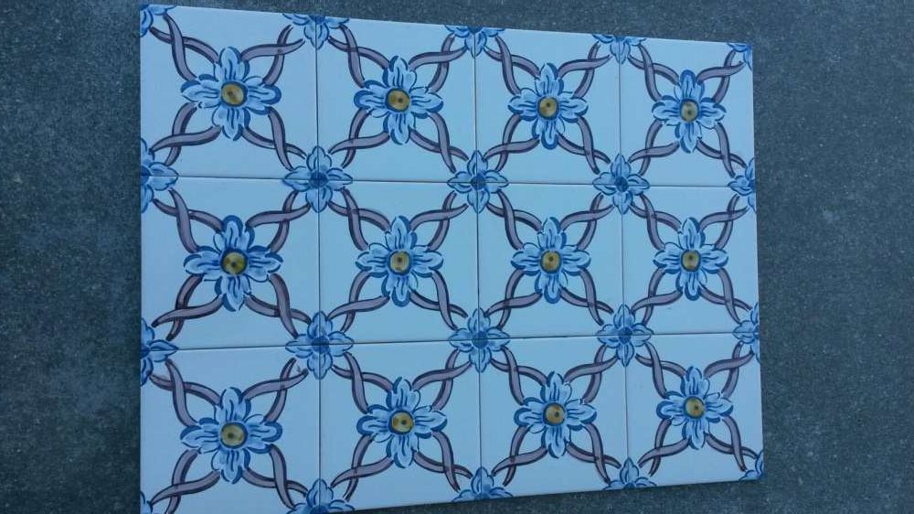 Azulejos pintados à mão, últimas peças