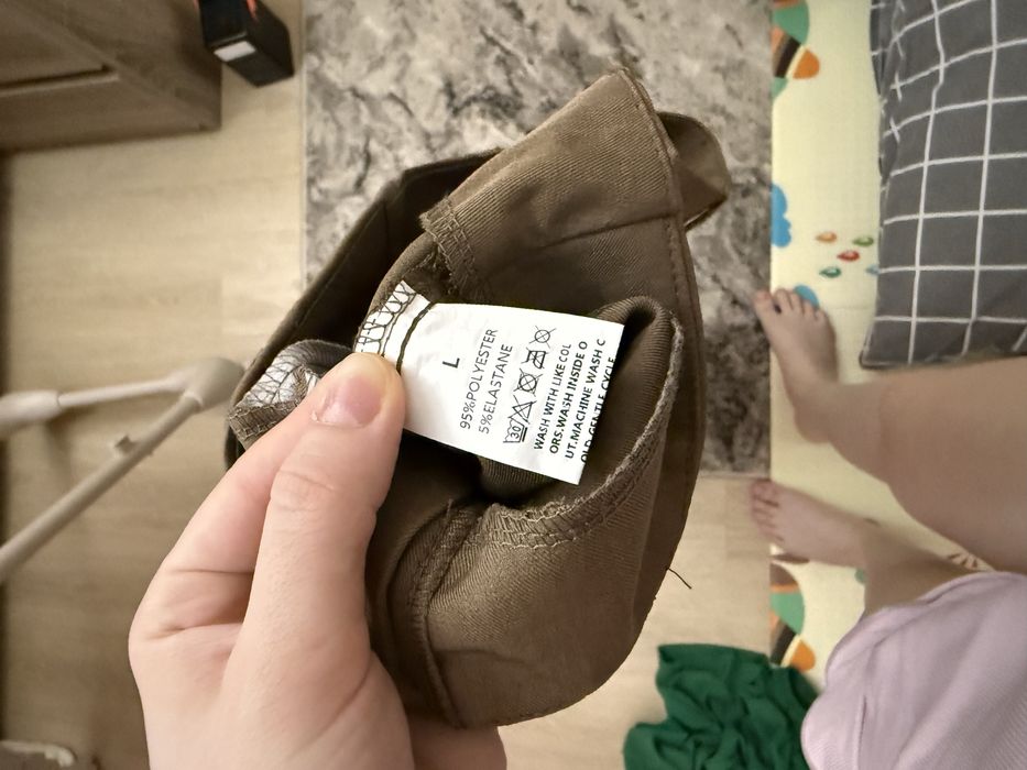 Жіночі брюки.