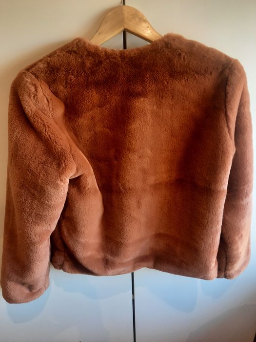 Casaco de pêlo tijolo Tam.S da Stradivarius