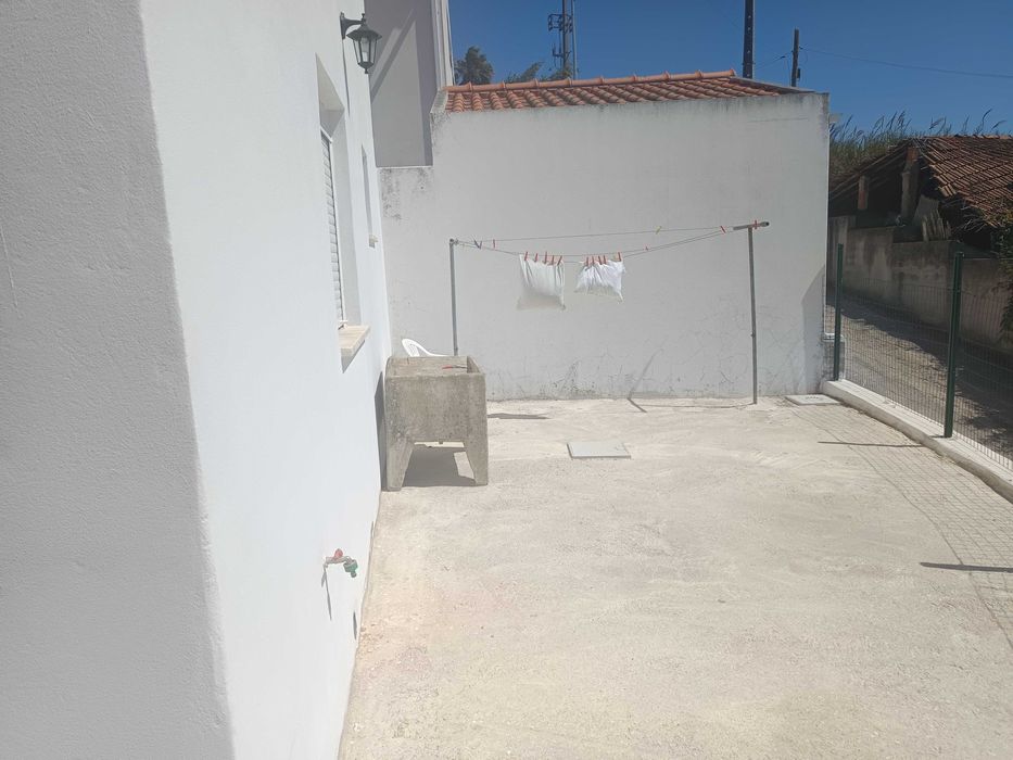 Arrenda se T1 nas Gaeiras