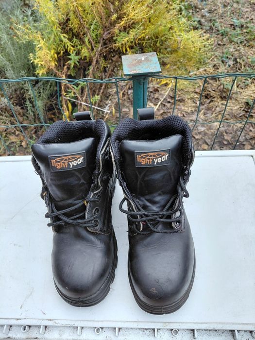 Ботинки чёрного цвета р.37