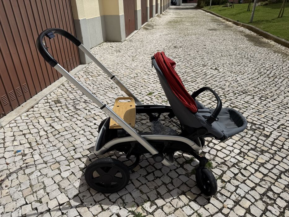 Carrinho modular Quinny Hubb Mono + banco plataforma Hubb madeira