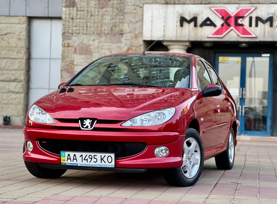 Офіційний Peugeot 206XT 2010 Автомат 1.6 Автомобіль в ідеальному стані