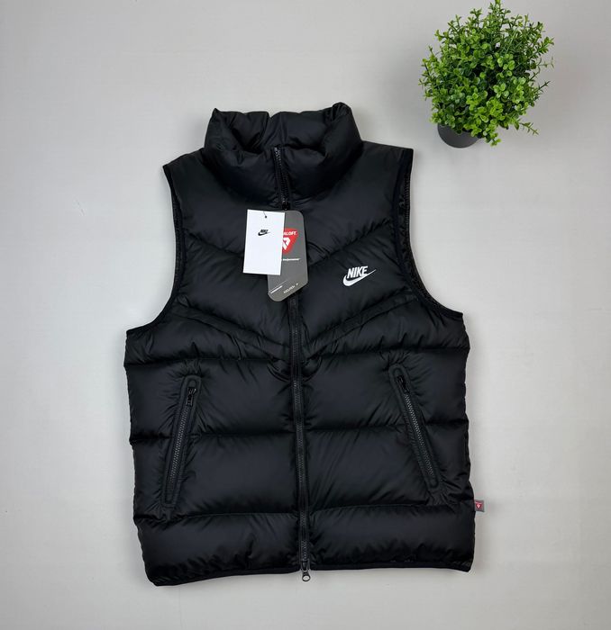 Жилетка Nike Windrunner Storm-Fit безрукавка найк шторм фіт