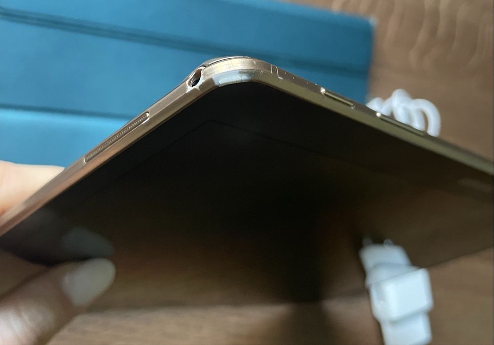 Tablet Samsung SM-T805 Tab S10.5 16GB Amoled, oryginalne etui komplet