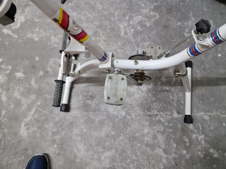 Bicicleta ginástica cor branca