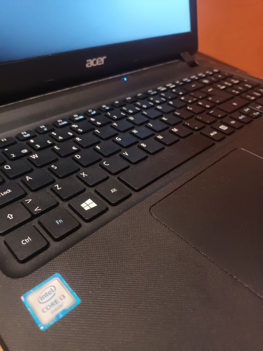 Portátil Acer aspire es 15 Windows 11