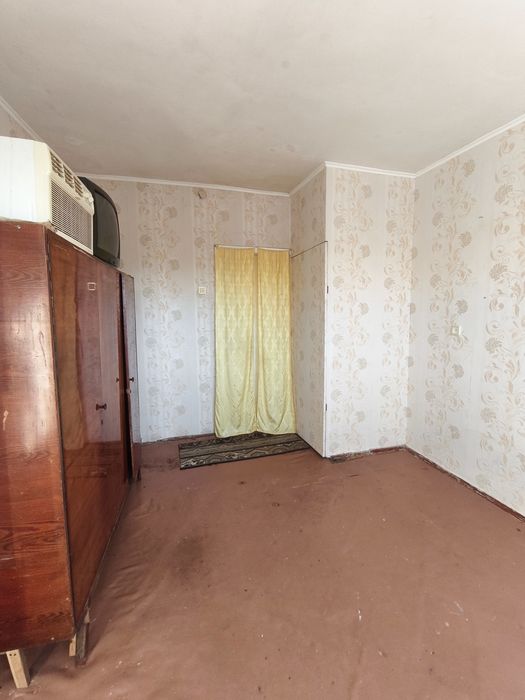 Продаю 1 кімнатну квартиру. Гуртожиток. Центр
