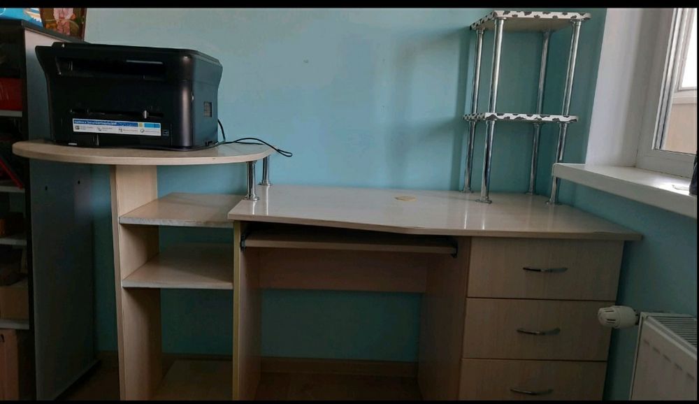 Компьютерный, письменный стол