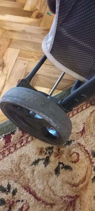 Продам прогулочную коляску