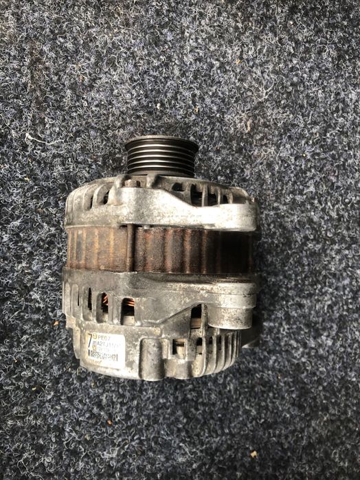 Продам генератор на мазду 3 2013 року