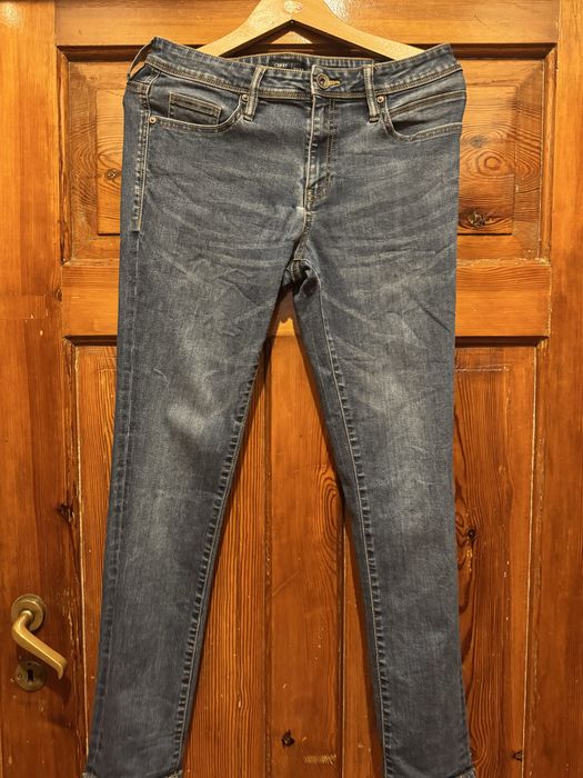 Jeansy męskie 30/32 slim fit granatowe Carry z przetarciami zwężane