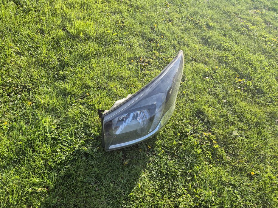 Lampa renualt trafic