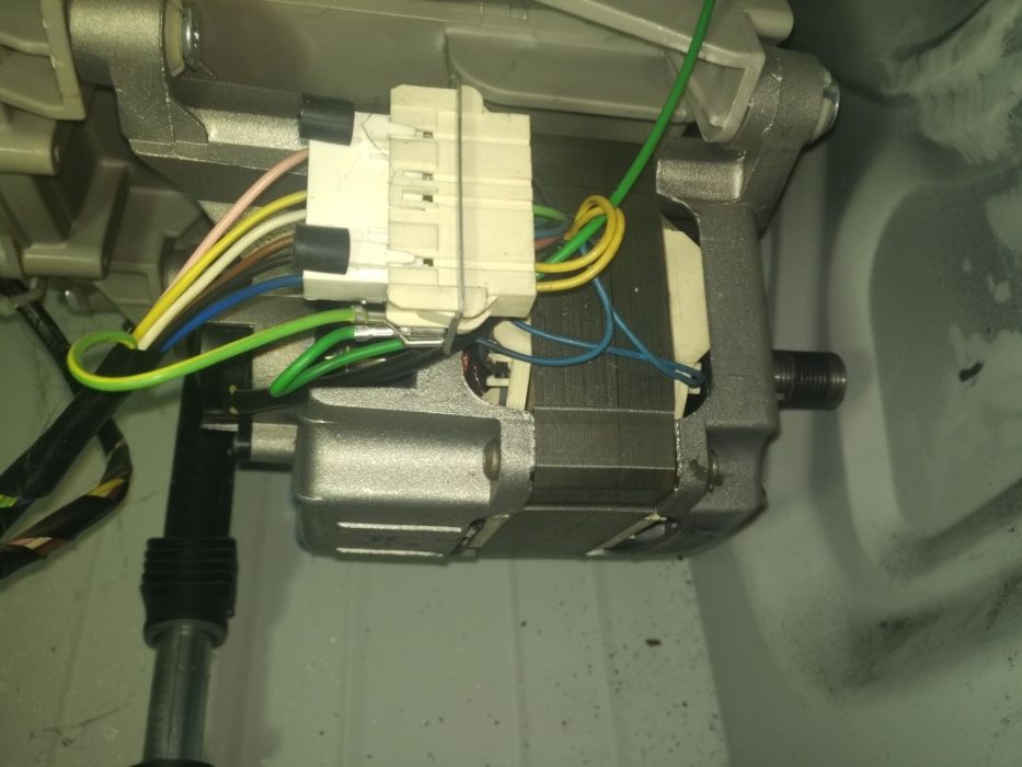 Продам стиральную машинку Rainford RWM-1072ND на запчасти