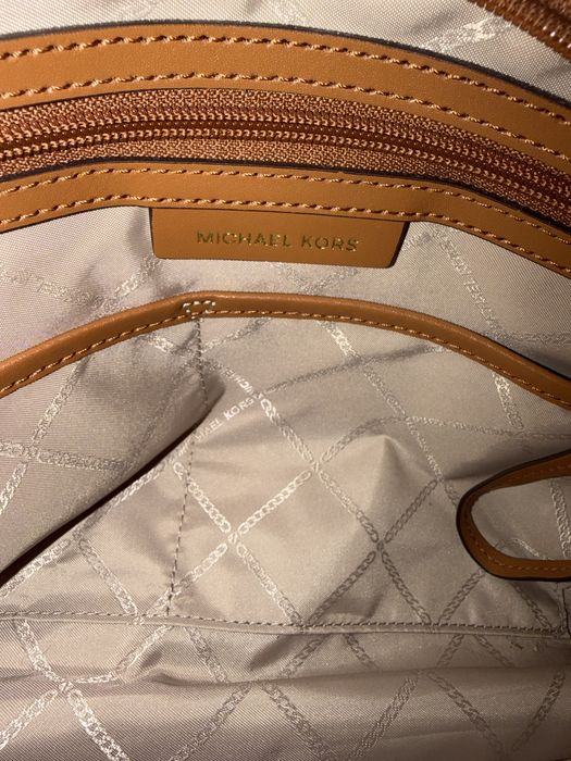 Mala Michael Kors