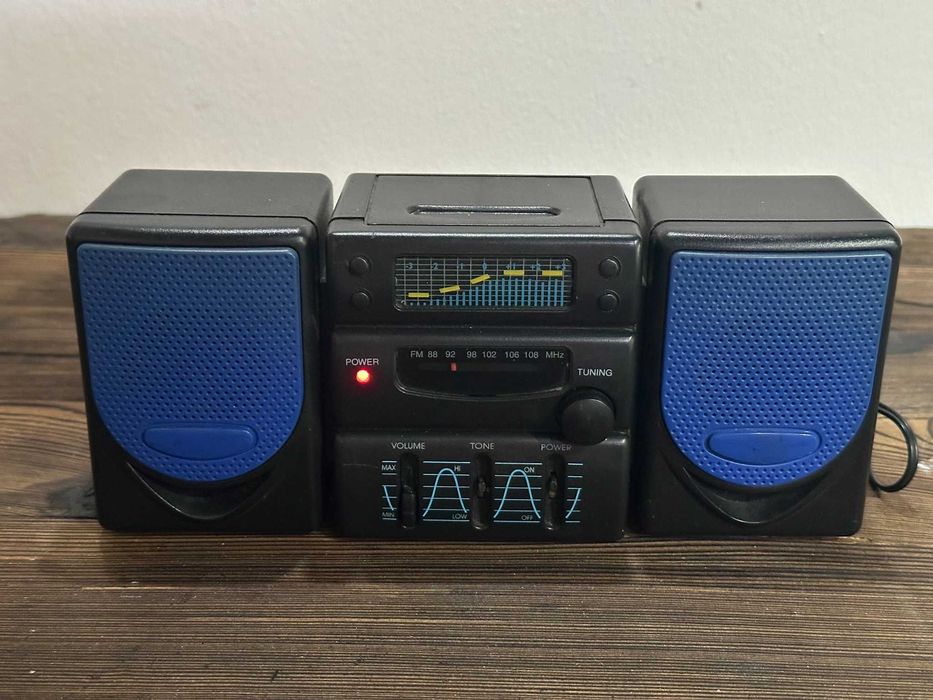 Mini radio / wieża retro na baterie - 23 cm długość