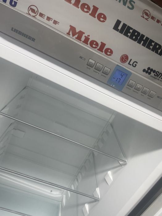 Холодильник Liebherr CNPel 4813