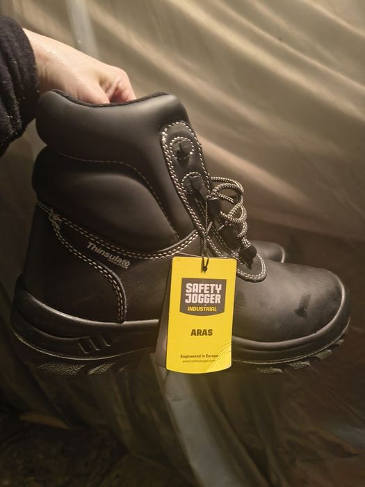 Sprzedam buty robocze