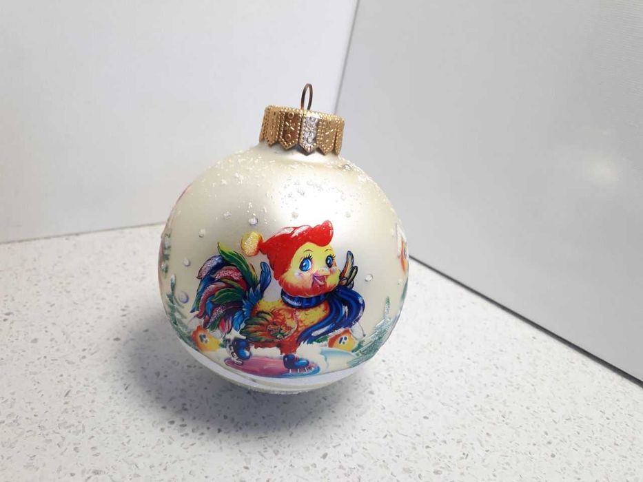 Стеклянный новогодний шар 8,5 см: 4 сюжета, объёмный снег, новый