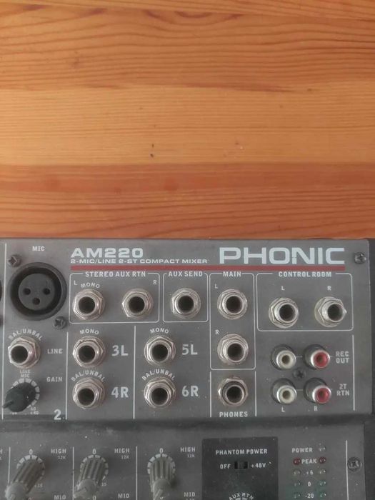 Mikser phonic AM220