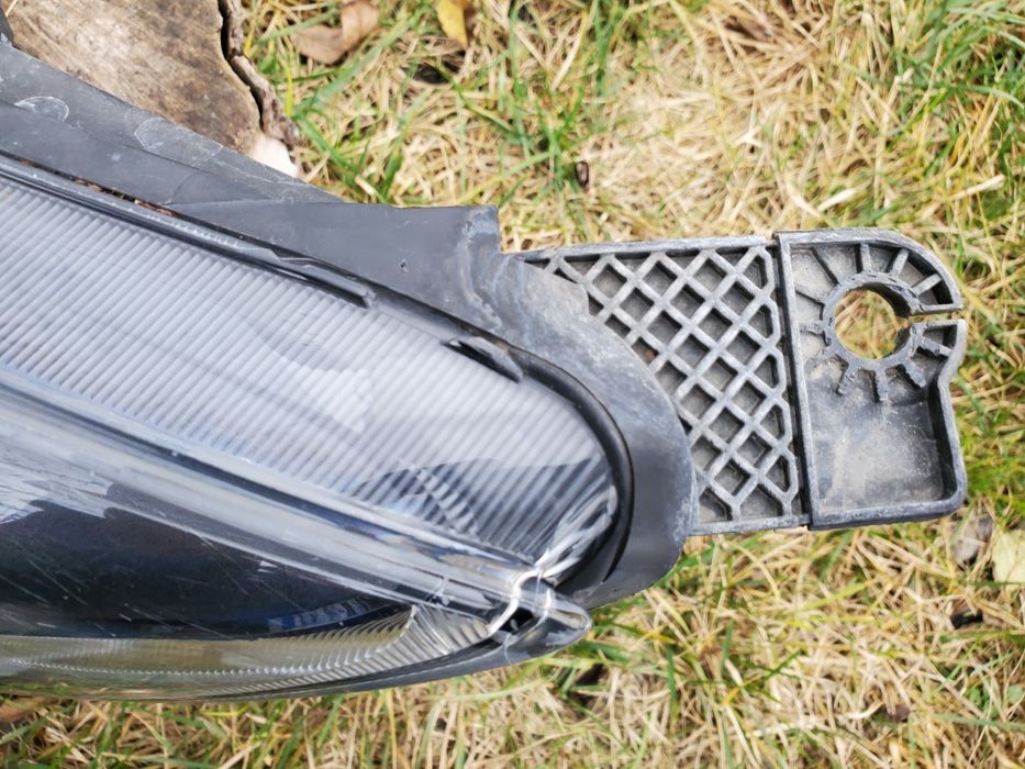 Фара передня ліва Ford Focus 3 F1EB13W030PB