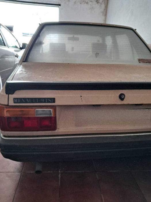 Vendo Renault 9 TSE