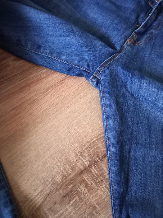 Spodnie damskie jeansy CROSS W26 L32