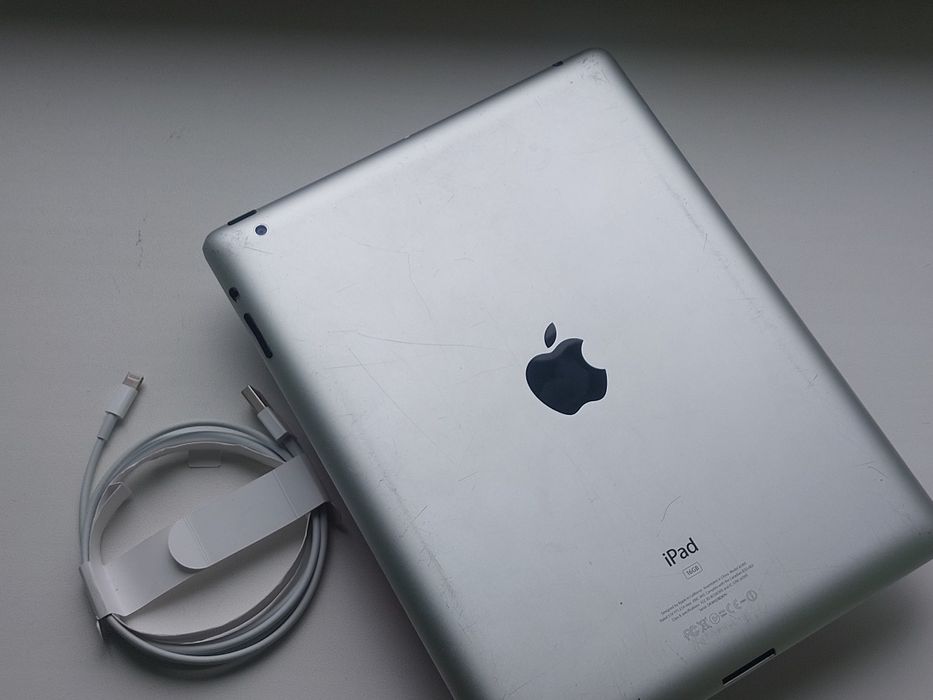 iPad 3 + в Подарок Зарядне