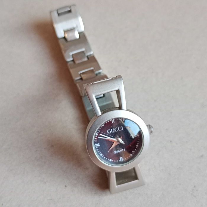 Zegarek kwarcowy z bransoletą GUCCI