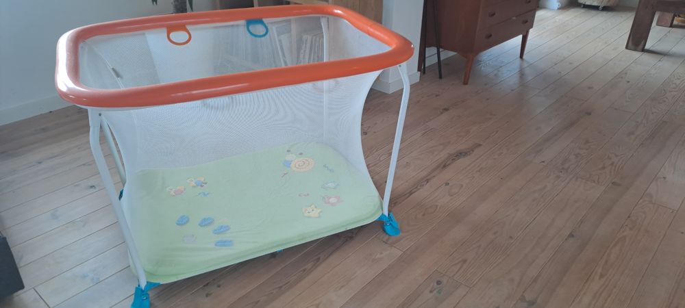 Parque infantil/  bebé