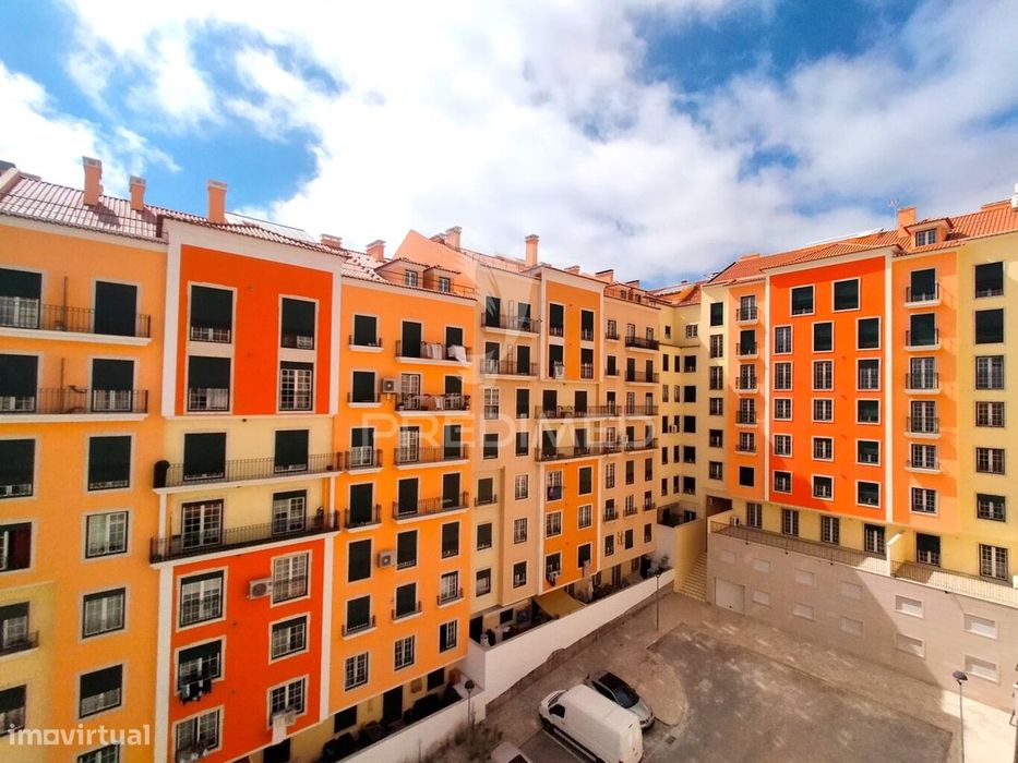 Apartamento T3 | NEUDEL/Águas Livres | 2º Piso