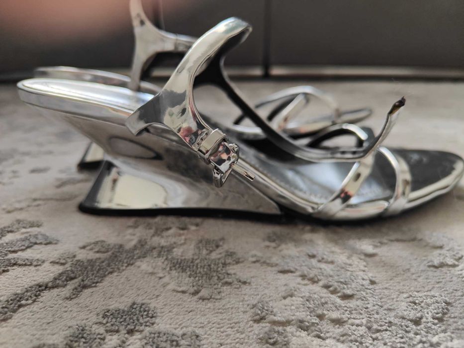 Срібні босоніжки Zara 36 розмір