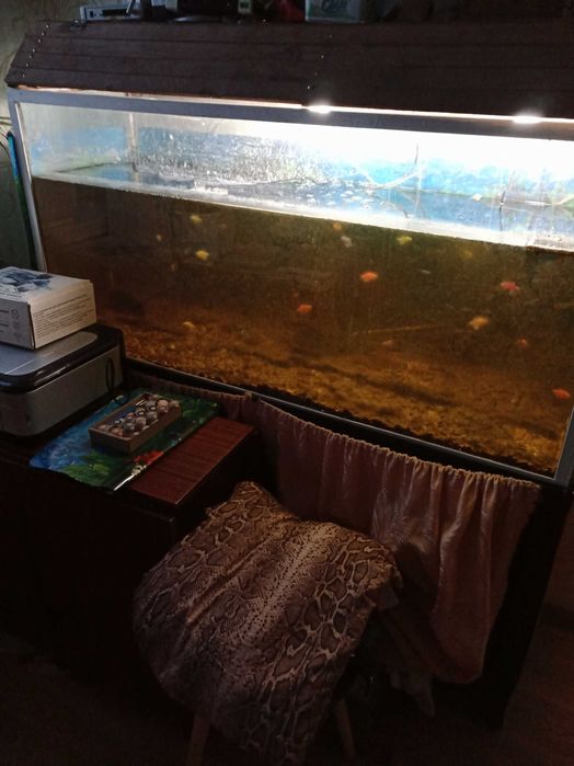 Аквариум на 320л продам