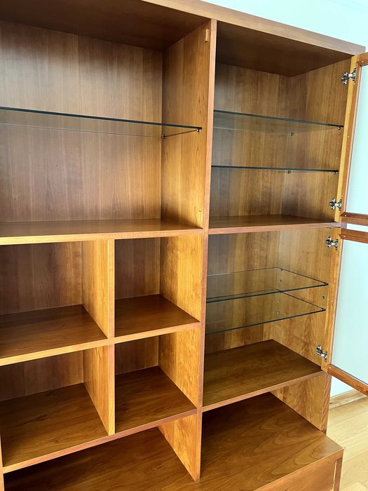 Móvel de sala em cerejeira