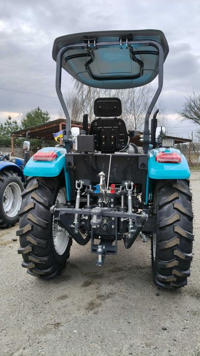 Трактор BULAT TE504R з дашком