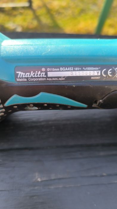 Szlifierka kątowa Makita BGA452