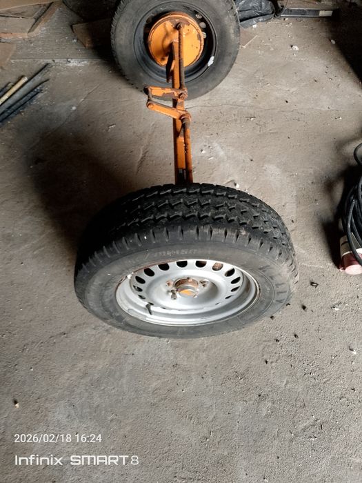 oś do przyczepki z hamulcem  nowe opony i fegi