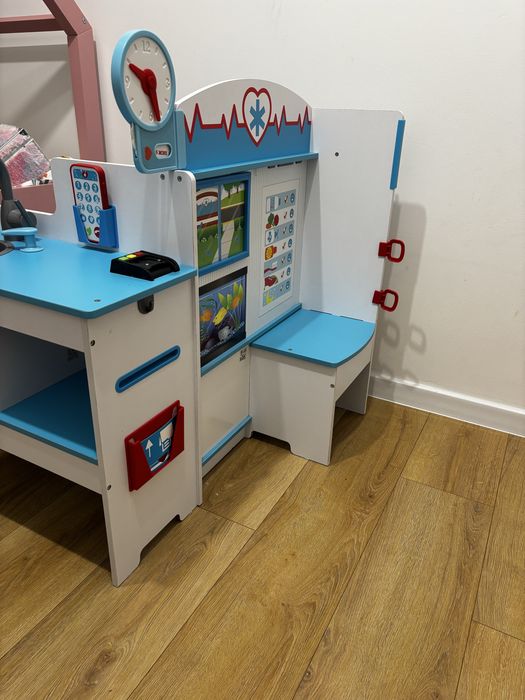 Melissa And Doug Duże Centrum Medyczne zestaw lekarza