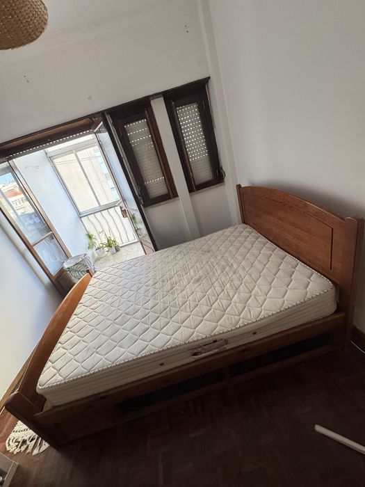 Cama de Casal com colchão 1,95/1,40